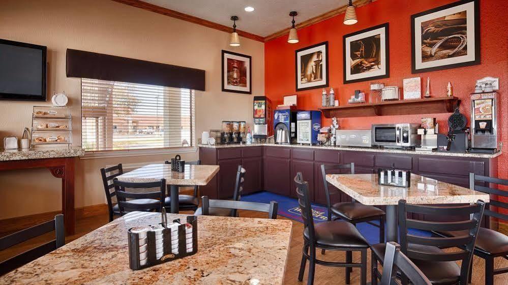 Surestay Hotel By Best Western Floresville Exterior foto